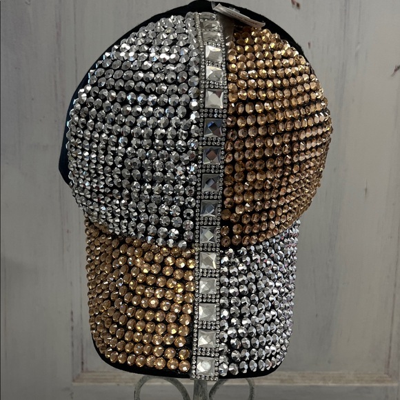 Glamorous Rhinestone Embellished Cap - Picture 2 of 3
